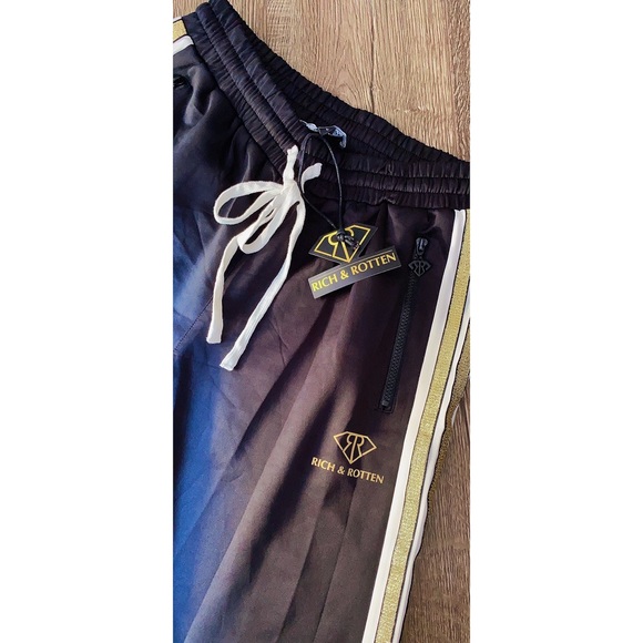 ⛔️SOLD⛔️ New RICH & ROTTEN Basketball Shorts 🩳 - Picture 3 of 3